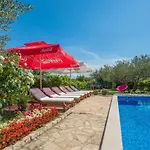 New Modern Dream 2019 Villa *
