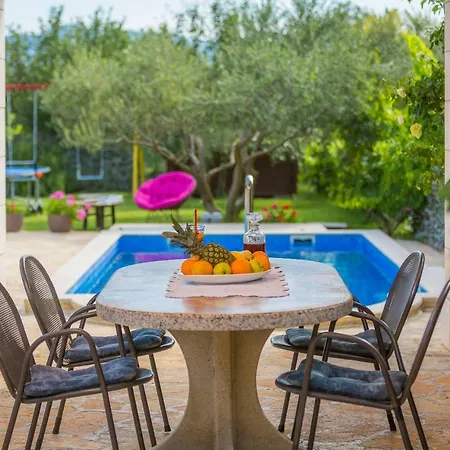 New Modern Dream 2019 Villa